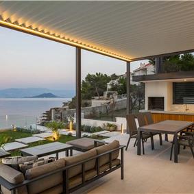 Beachfront Villa with Pool and Sea Views on Ciovo island near Trogir, Sleeps 8
